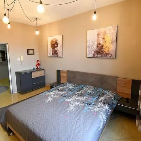 Inb Iconic Spot Apartman