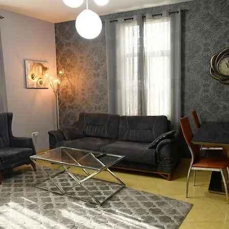 Inb Iconic Spot Szófia