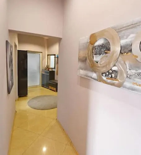 Inb Iconic Spot Sófia